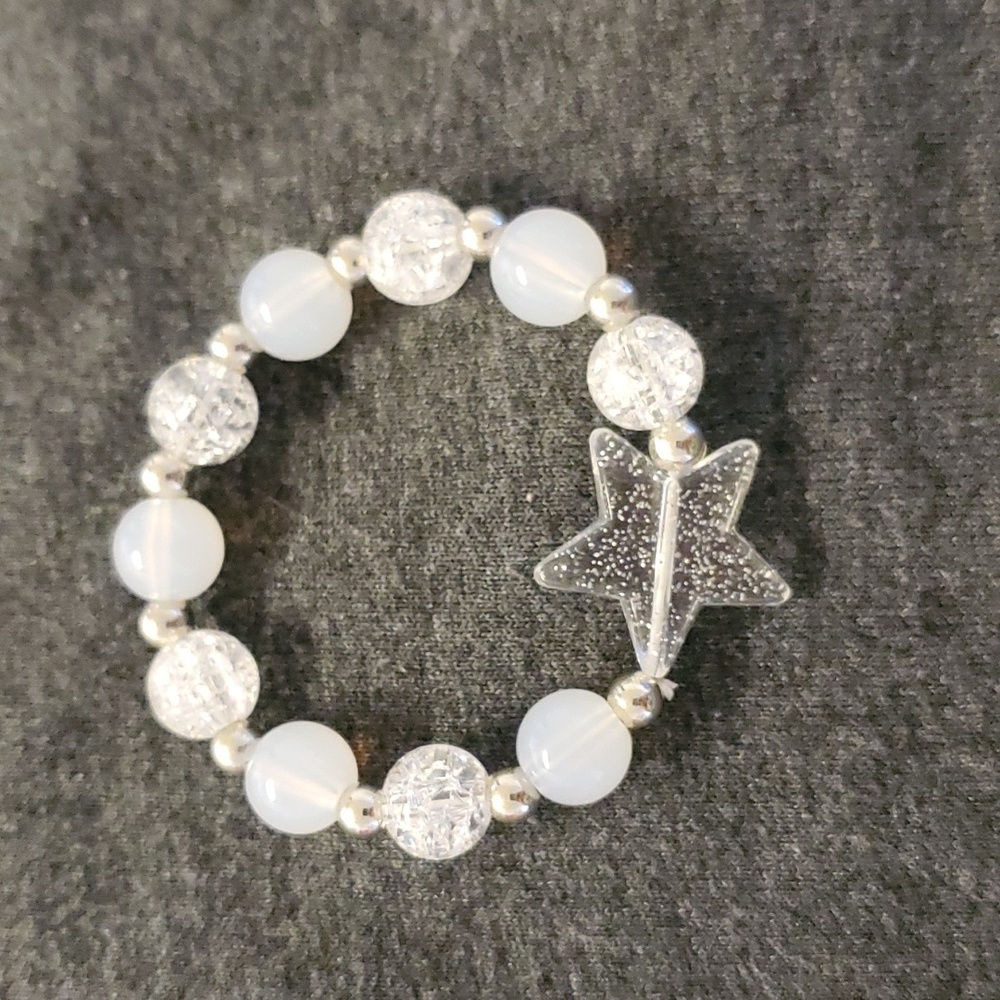 White & Silver Pearl Star Necklace
